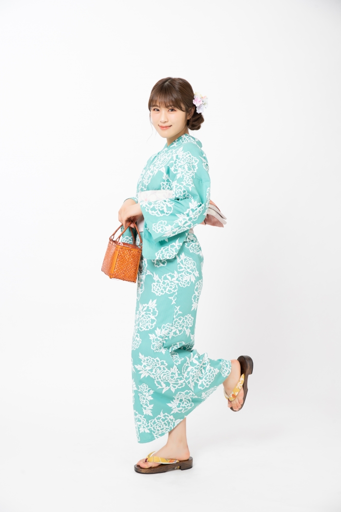 Nmbの皆様に衣装提供 Nmbの皆様にオリジナル浴衣を着て頂きました 京都きもの町 Official 着物あれこれブログ