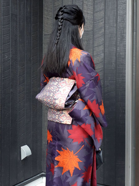 着物コーディネート23：スタッフヤマジの四季花コーデ | 京都きもの町 